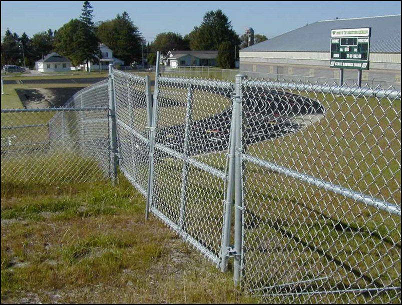 crooked_gate_illusion.jpg