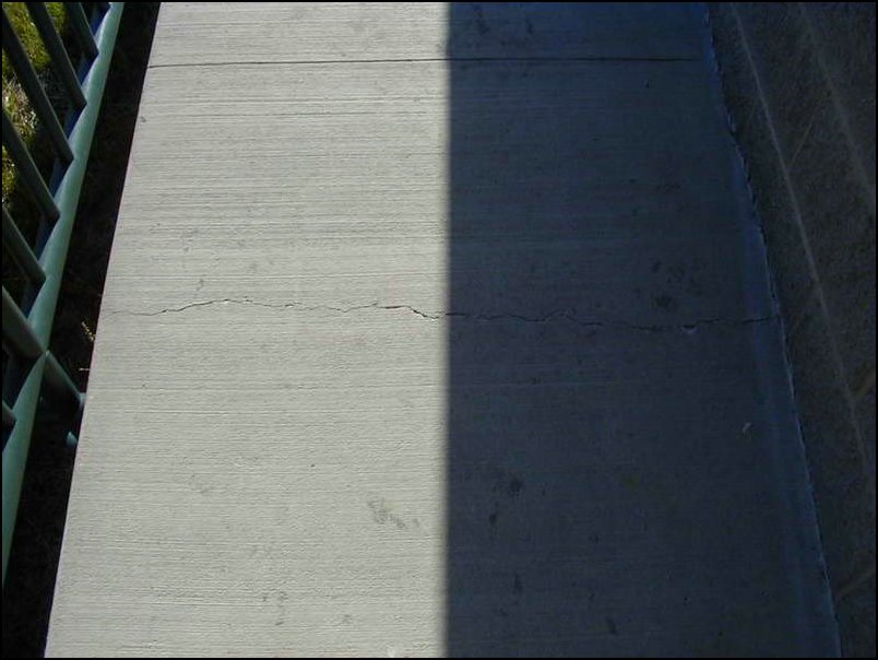 one_of_many_ramp_fractures_illusion.jpg